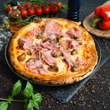 Pizza Prosciutto e funghi
